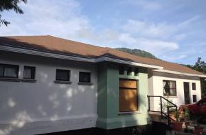 Venta de Casa Amplia, 3 Niveles, 3 Habitaciones  Cerca de Santa Lucia