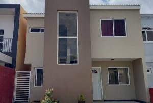 Alquiler de Casa 4 Habitaciones , 3 Baños ,  Salida al sur de Tegucigalpa