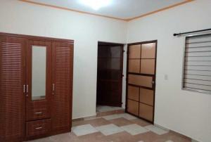 Alquiler de Casa de 3 Dormitorios en Residencial Los Hidalgos 