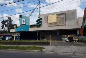 Se vende edificio con locales comerciales en zona de alto flujo San Pedro Sula