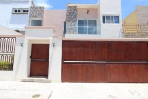 Alquiler de Casa con 3 Dormitorios y Piscina en Zona Sur de Tegucigalpa 