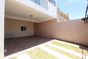 Alquiler de Casa con 3 Dormitorios y Piscina en Zona Sur de Tegucigalpa 