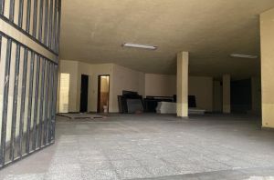 Alquiler de Edificio Comercial (Area de Almacenaje, Carga y Descarga)