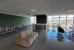 ¿Necesitas Comprar Un Local Para Tu Consultorio Médico? Te Ofrecemos Local Con Vista Panorámica, Cerca Zona Sur.